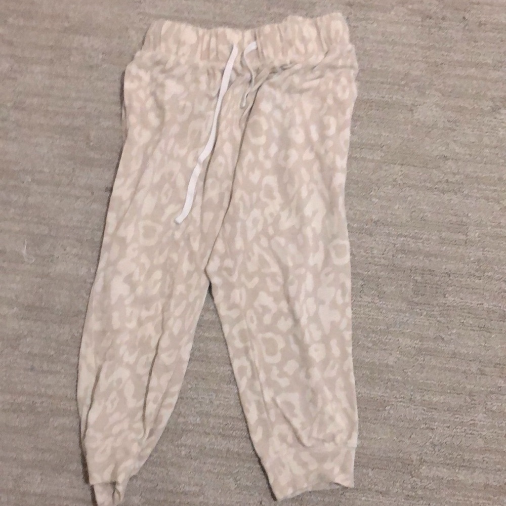 Tan animal print pajama set. Size: S. Brand: dress forum